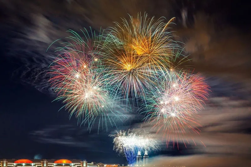 Дорогие салюты  —  мощные фейерверки  в Темрюке | temryuk.piroclub.ru